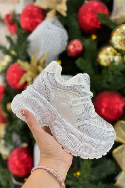 Tenis plataforma mujer blancos con pedrería – White Glow 1 Tenis de plataforma alta con pedrería estilo urbano